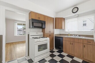 314 W Muir Ave in Hazel Park, MI - Building Photo - Building Photo