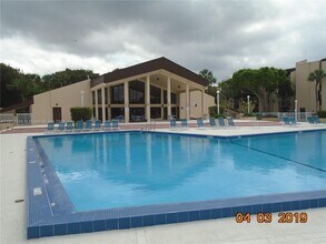 14501 N Kendall Dr in Miami, FL - Building Photo - Building Photo