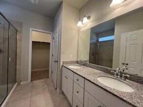 217 Braeden Brooke Dr in San Marcos, TX - Building Photo - Building Photo