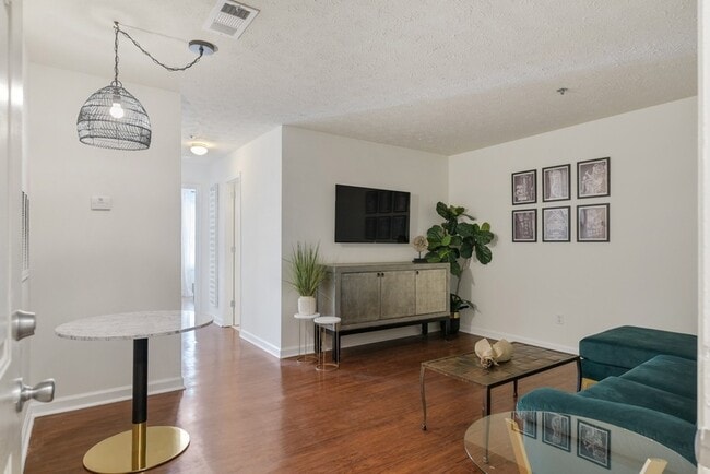 1808 State St, Unit 307 in Nashville, TN - Building Photo - Building Photo