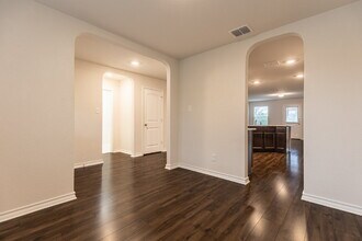 2918 Lindenwood Run in San Antonio, TX - Building Photo - Building Photo