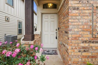 1007 Boatswain Wy in Austin, TX - Building Photo - Building Photo