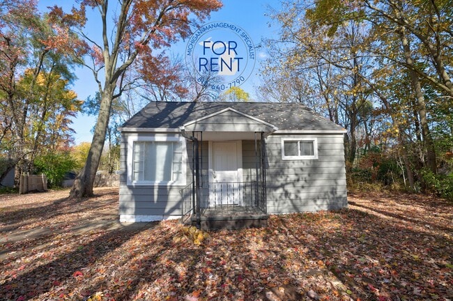 property at 2429 Lincoln Manor Dr