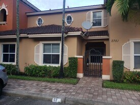 2751 SW 120th Terrace in Miramar, FL - Building Photo