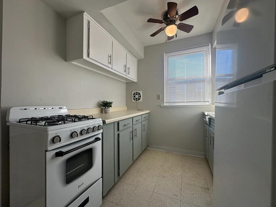 4525 Lardner St in Philadelphia, PA - Building Photo