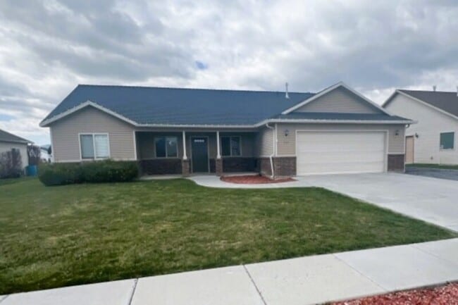 property at 517 N 2650 W