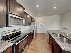 3517 70th Dr NE in Marysville, WA - Foto de edificio - Building Photo