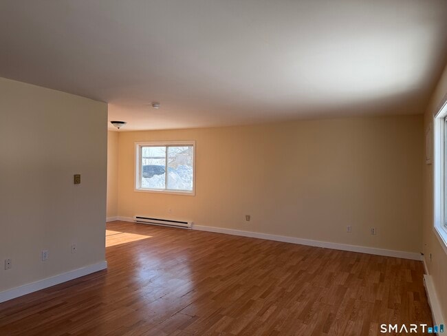 4 Merrimac St in Danbury, CT - Building Photo - Building Photo