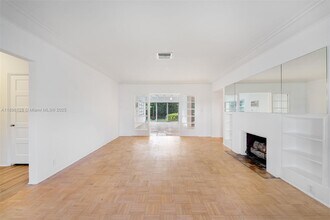 520 W 51st Terrace in Miami, FL - Building Photo - Building Photo