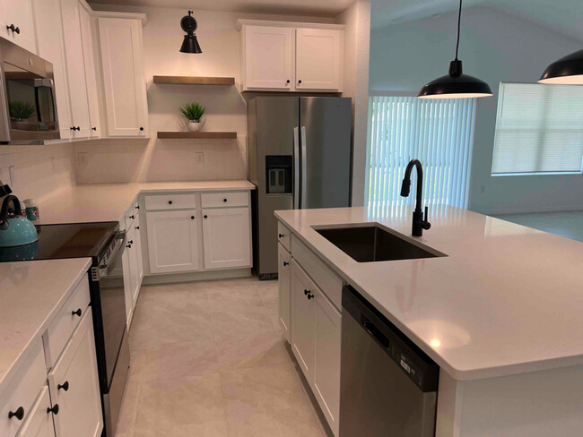 2040 Olympia Ave in Palm Bay, FL - Building Photo - Building Photo