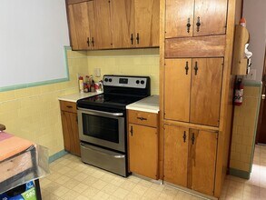 32 Harriet Ave in Shrewsbury, MA - Building Photo - Building Photo