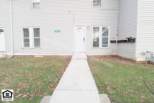 328 N State St in Kendallville, IN - Foto de edificio - Building Photo