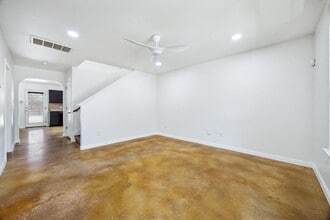 4512 Senda Ln in Austin, TX - Building Photo - Building Photo