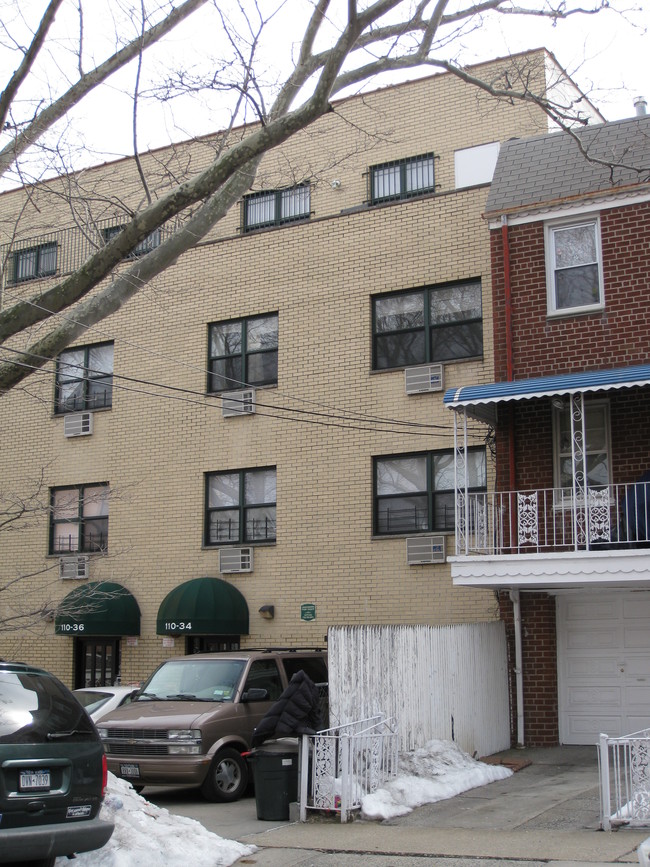 110-34 55th Ave in Corona, NY - Foto de edificio - Building Photo