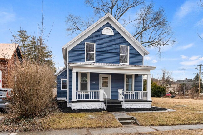 property at 607 Kinsmoor Ave