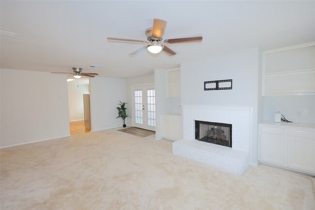 3229 Continental Dr