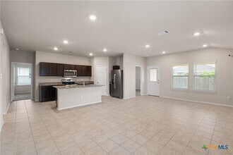 5102 Karen Grn Dr in Killeen, TX - Building Photo - Building Photo