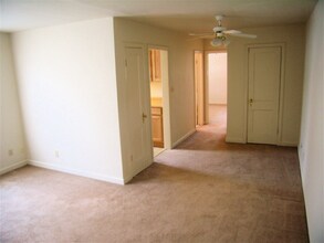 1520 N Lancaster St-Unit -10 in Arlington, VA - Foto de edificio - Building Photo