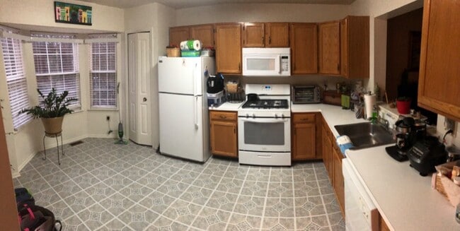 2620 Tor Ct in Crofton, MD - Building Photo - Building Photo