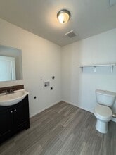 1340 Shaker Pl in Moses Lake, WA - Foto de edificio - Building Photo