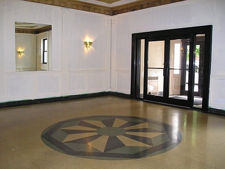 825 E 9th St in Brooklyn, NY - Building Photo - Lobby