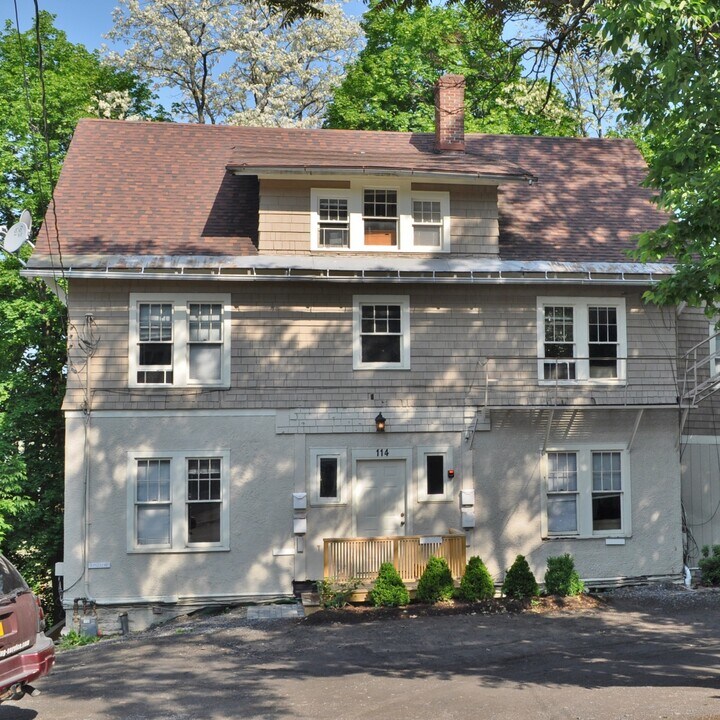 114 Highland Pl, Unit #4 in Ithaca, NY - Building Photo