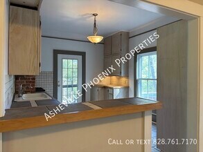 16 Stewart St in Asheville, NC - Building Photo - Building Photo