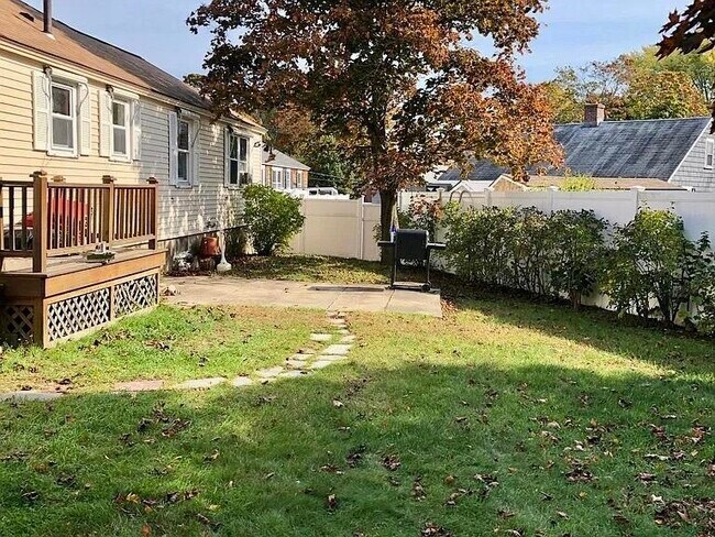 30 Whipple Ct in Portsmouth, NH - Building Photo - Building Photo