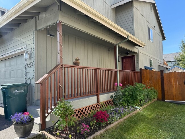 6206 Ophir Dr in Anchorage, AK - Building Photo - Building Photo
