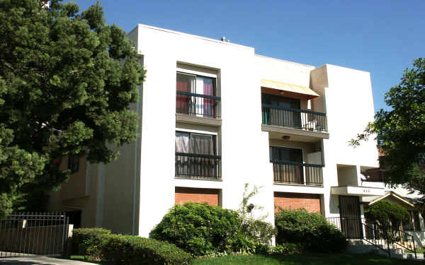 425 W Lomita Ave in Glendale, CA - Building Photo - Building Photo