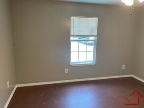 411 SW Garfield Ave in Lawton, OK - Building Photo - Building Photo