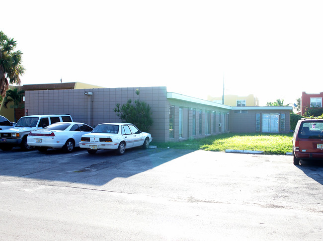 720 NW 2nd Ave in Fort Lauderdale, FL - Foto de edificio - Building Photo