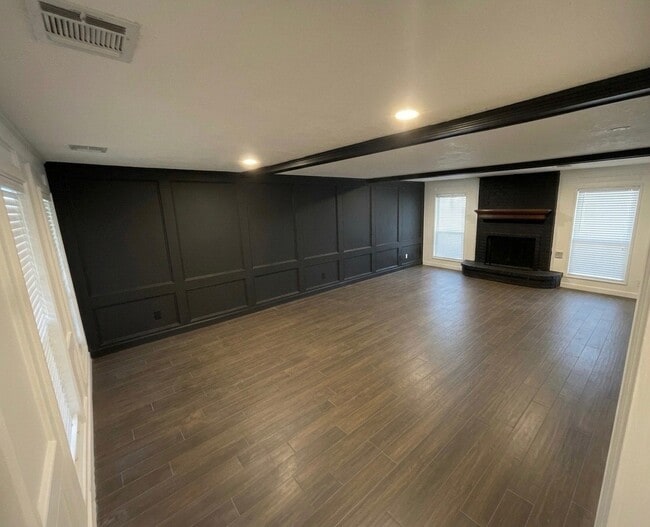 property at 5910 Bent Tree Ct