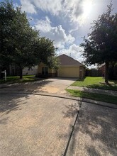 7806 Crystal Moon Dr in Houston, TX - Building Photo - Building Photo
