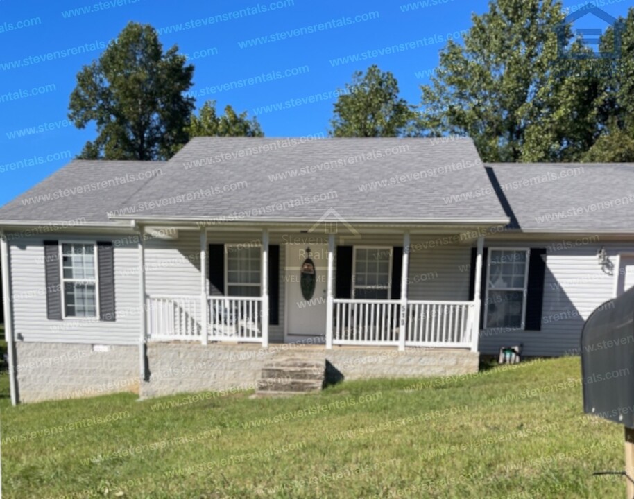 510 Forrest Cove Ln in Cookeville, TN - Building Photo