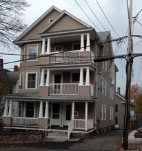 32-34 Hill St in Waterbury, CT - Foto de edificio - Building Photo