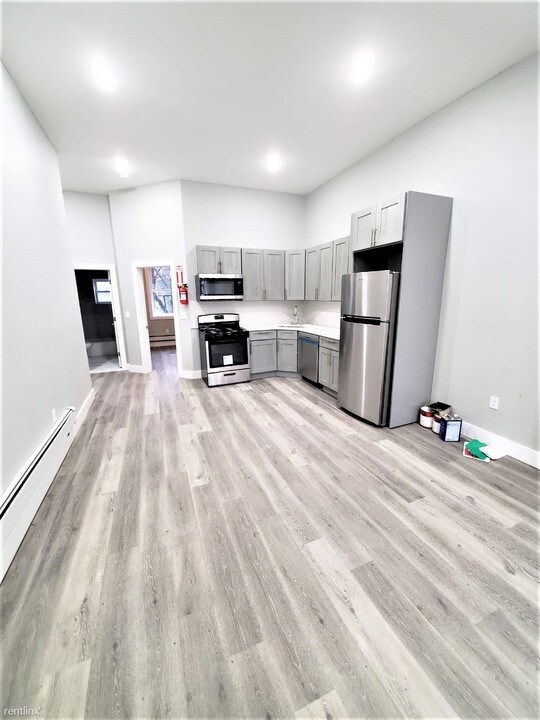 372 Forrest St-Unit -Apt 2 in Jersey City, NJ - Building Photo