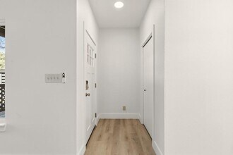 814 W Mary St in Austin, TX - Building Photo - Building Photo