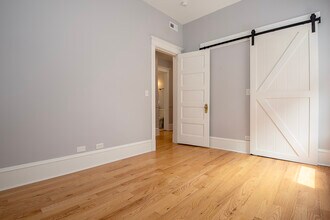 2235 N Kimball Ave, Unit 1st Floor in Chicago, IL - Building Photo - Building Photo