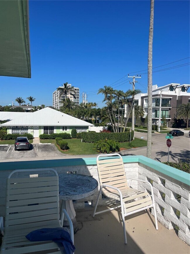 property at 1006 Casuarina Rd