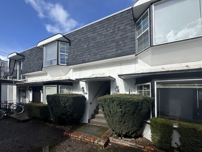 1103 W 6th Ave in Eugene, OR - Building Photo - Building Photo