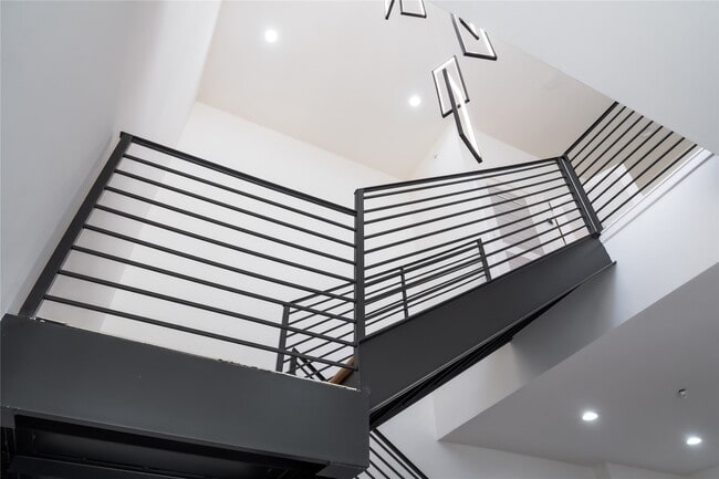 5614 Larkin St in Houston, TX - Foto de edificio - Building Photo