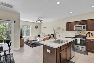 424 Guppy Lp Rd in Sneads Ferry, NC - Building Photo - Building Photo