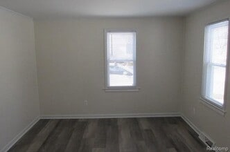 6533 Cloverton Dr in Waterford Township, MI - Building Photo - Building Photo