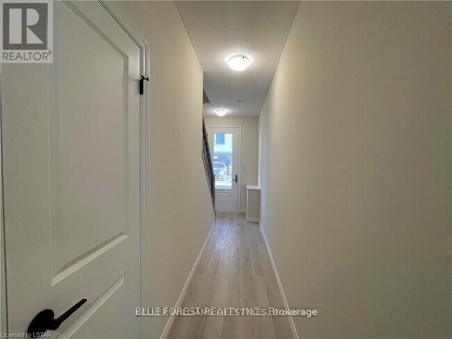 435-435 Callaway Rd in London, ON - Building Photo - Building Photo