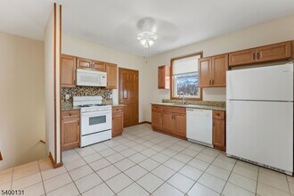 49 Spruce St in Bloomfield, NJ - Building Photo - Building Photo