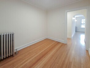 1605 W Sunnyside Ave, Unit 1W in Chicago, IL - Foto de edificio - Building Photo