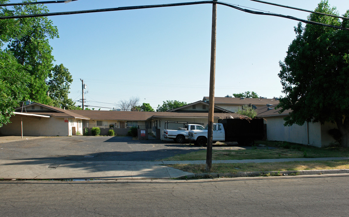 The Sweet Gum Tree Apartments in Fresno, CA - Building Photo