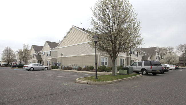 Continental Courtyard in Long Branch, NJ - Building Photo - Building Photo