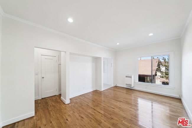 1267 Vin Scully Ave in Los Angeles, CA - Building Photo - Building Photo